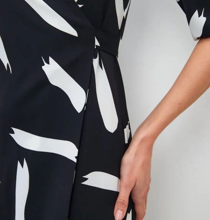 Платье с запахом