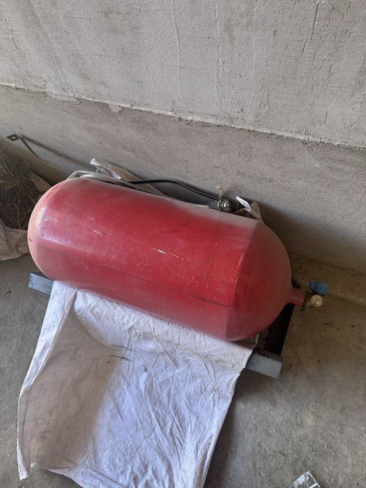Metan gaz balon 65 talik 4 pokaleniya sparkdan yechilgan