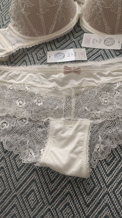 Продам набор нижнего белья