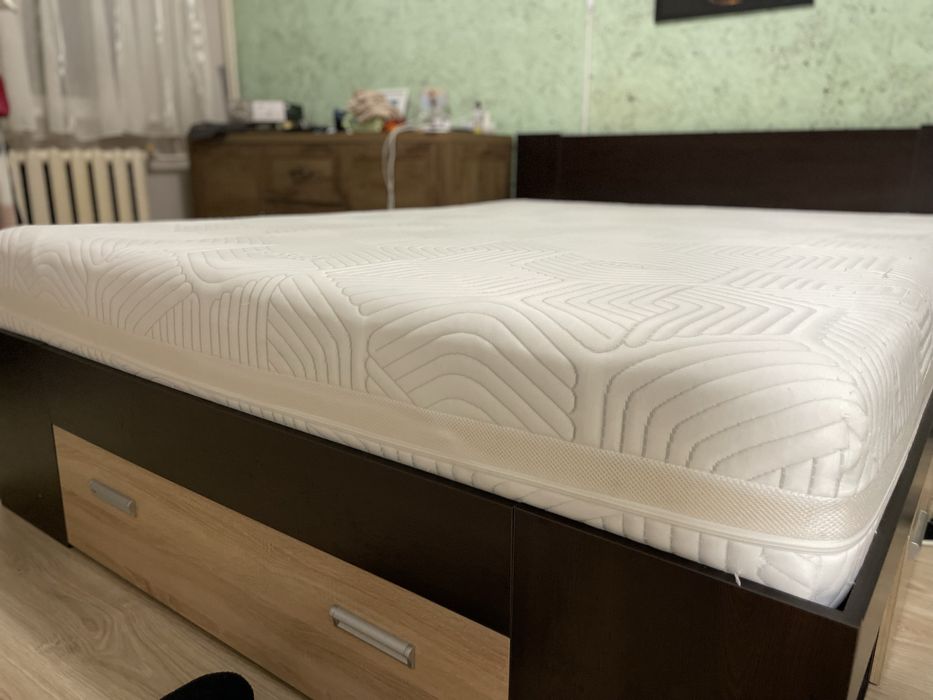 Чисто нов матрак DREAMZONE GOLD F115