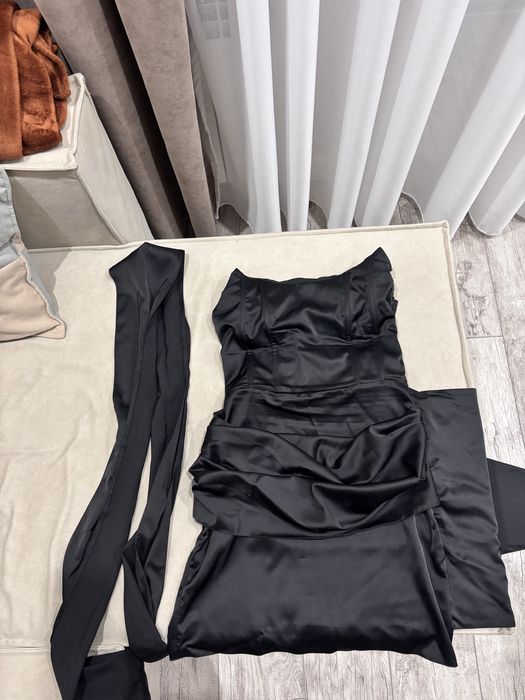 Продаю вечернее мини платье в стиле Голливуд