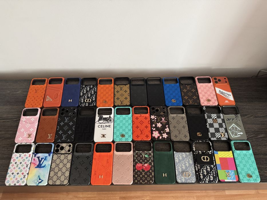 Husa Gucci / Burberry / LV / Louis Vuitton / Christian Dior - iPhone 17 Pro Max