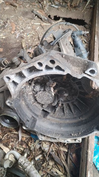 Vând cutie de viteze