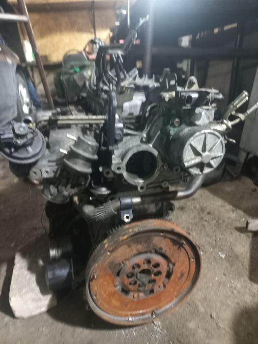 Двигатель дизель 2,0 куб МАЗДА МПВ 2004г.