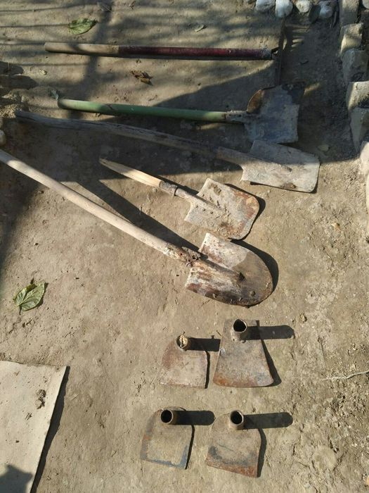 Лопаты продаются