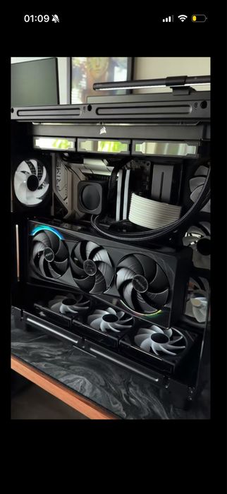 Razer вертикальная видеокарта