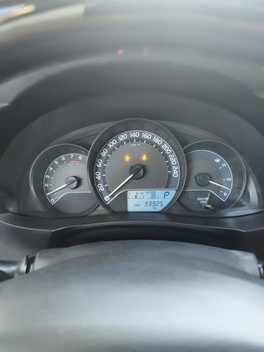 Toyota Corolla 1.8 mator. 2016 yaponka.
