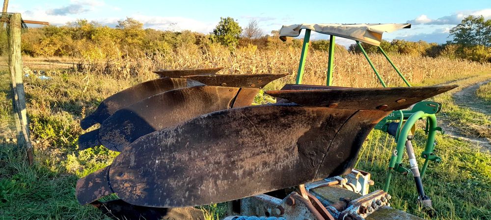 Plug reversibil 3 trupite