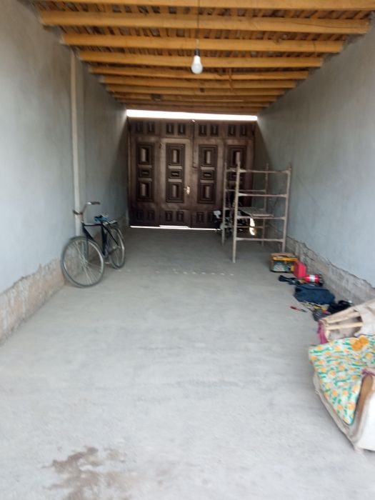 Садвин совхоз махаласе ёнгогзор ку́часе 9 Уй 3 хоналик ховле сотиладе