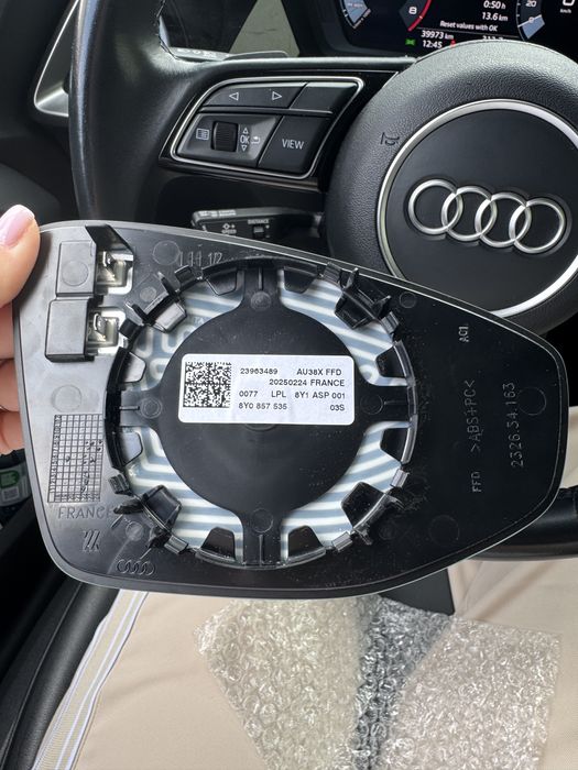 Vand oglinda  originala audi A3 -2023