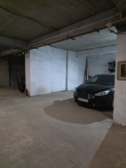 Apartament 3  camere + loc parcare