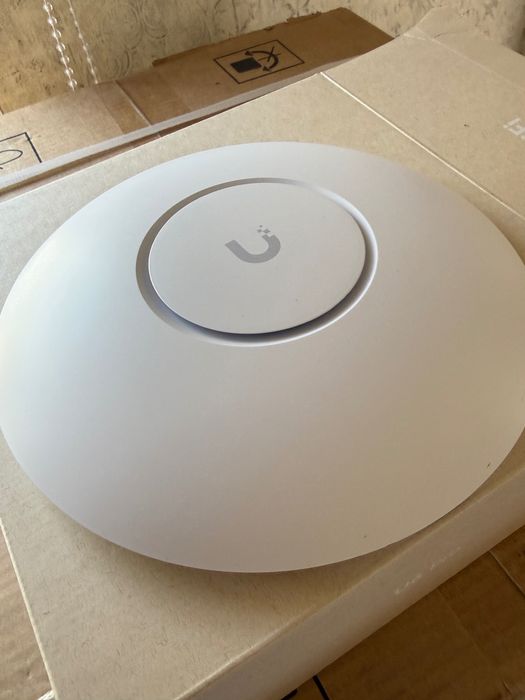 Ubiquiti UniFi U6-Pro (Wi-Fi 6)