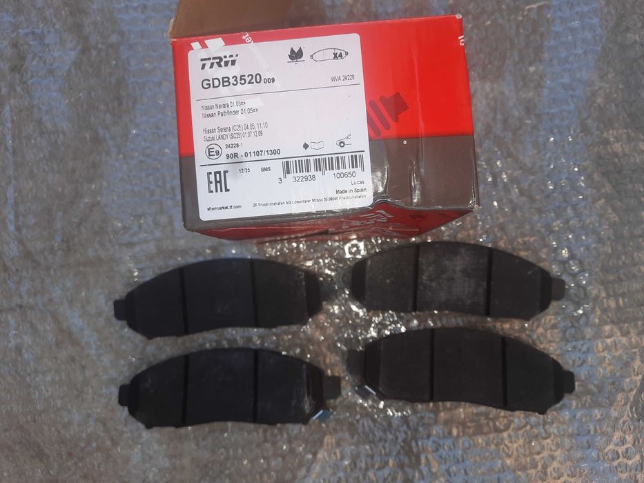 Set placate frana fata Nissan