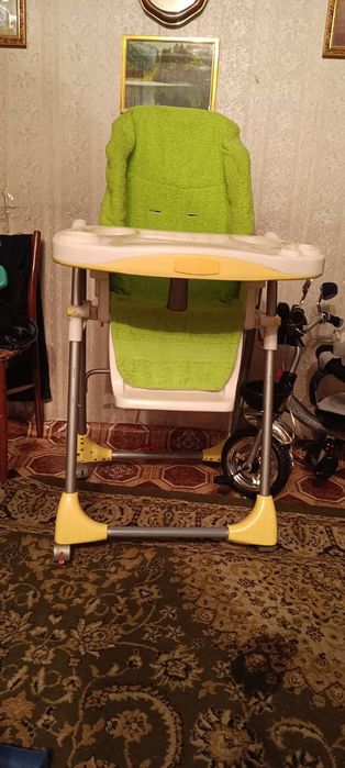 Продам стульчик для кормления и автолюльку