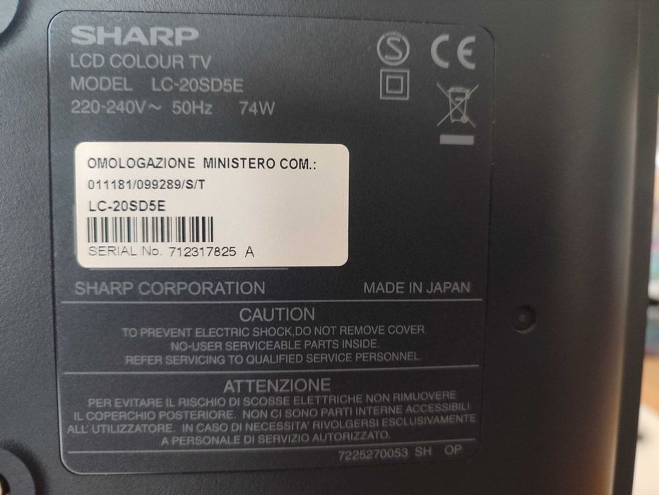 Прдавам телевизор Sharp