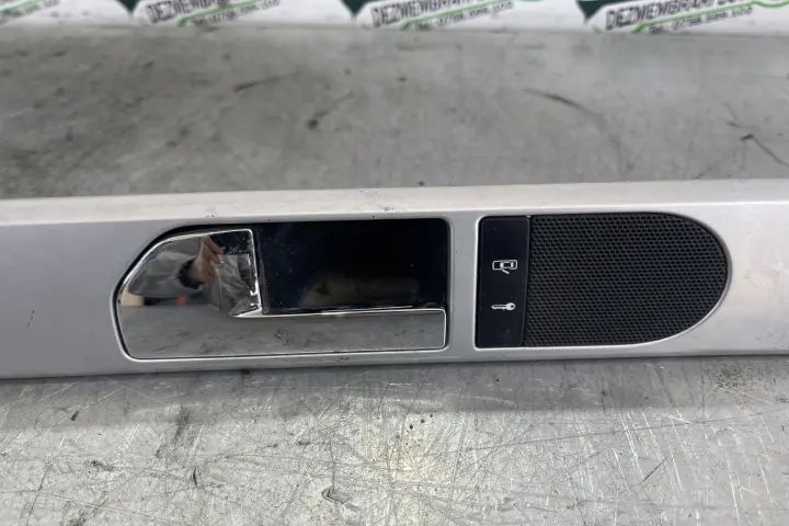 Tweeter fata stanga boxa Volkswagen VW Touareg 2004