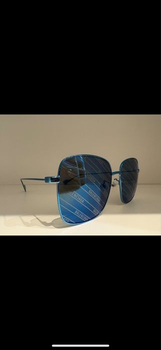 Слънчеви очила balenciaga