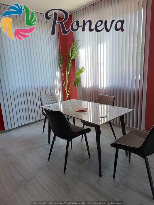 Къща с басейн в самостоятелен двор 405 м2