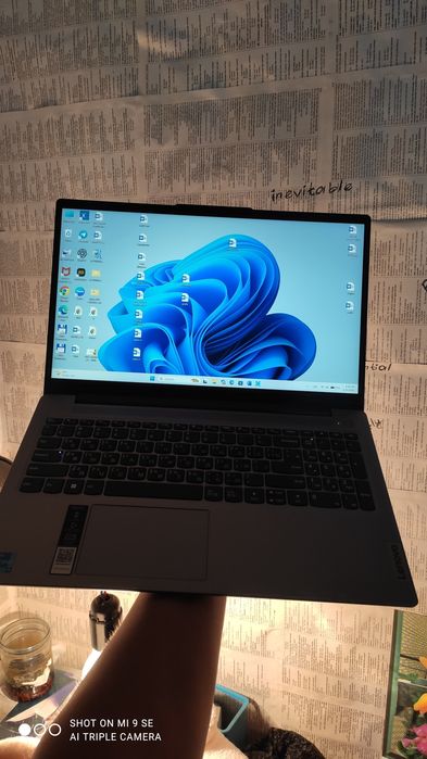 Core i3 13-avlod Noutbuk sotiladi!