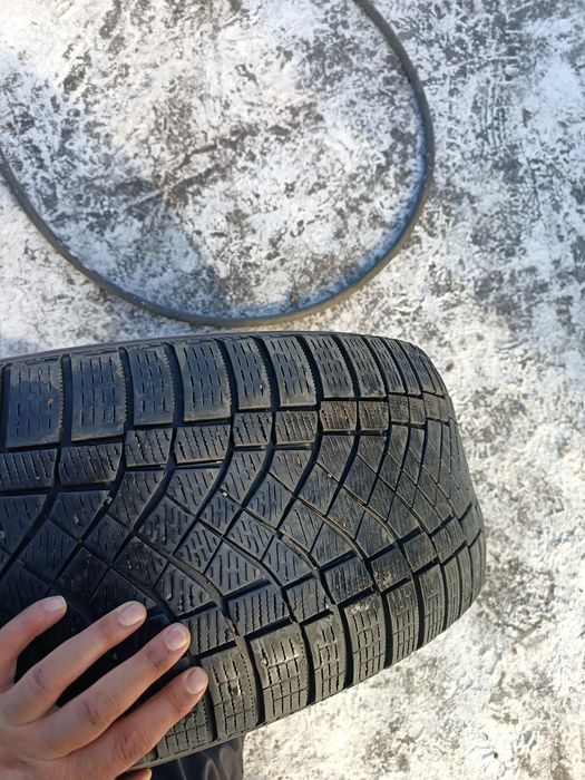 Продам резину зимнюю липучку