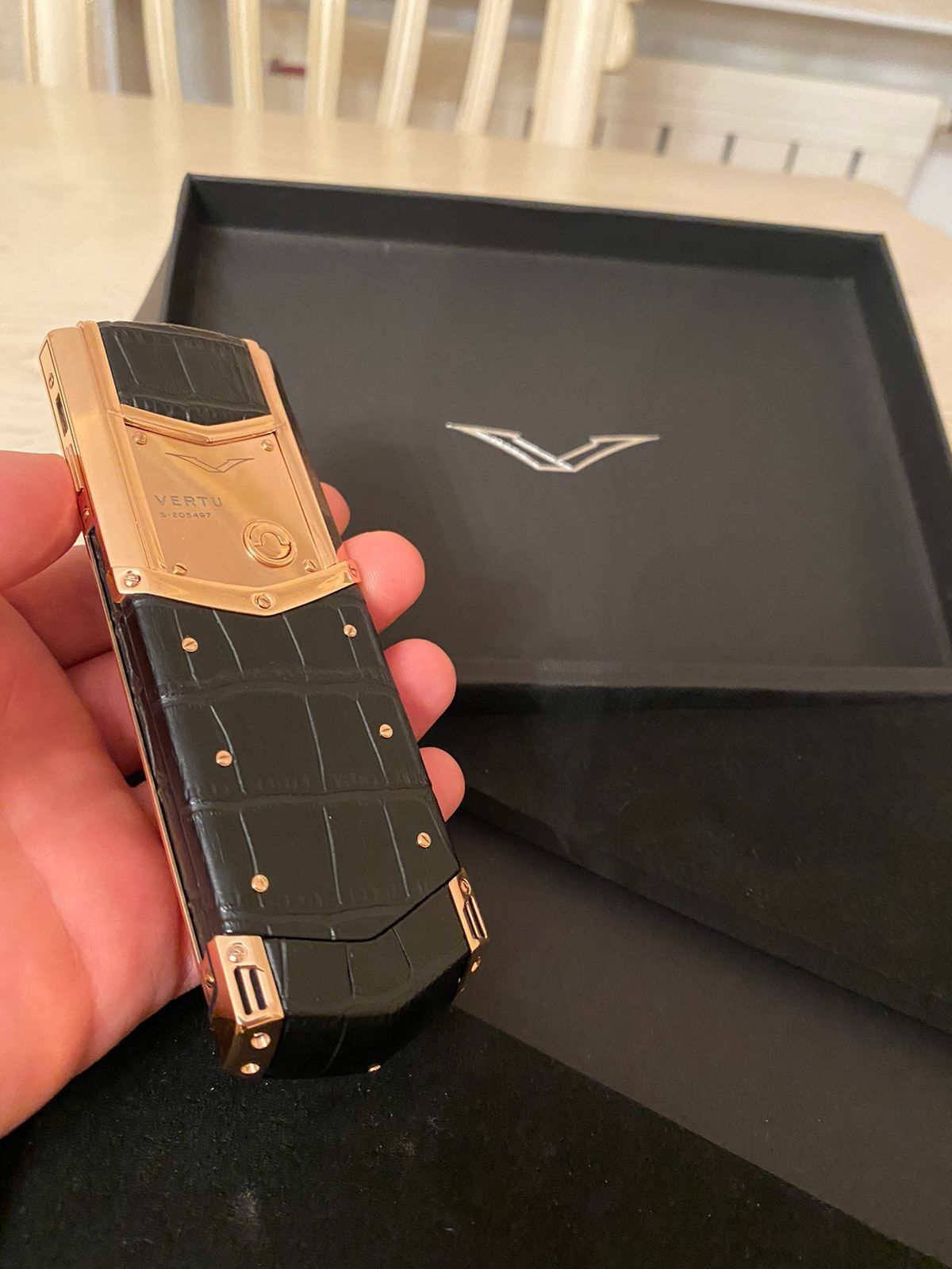 Продам брутальный мужской телефон VERTU Premium: 250 000 тг. - Мобильные  телефоны / смартфоны Актобе на Olx