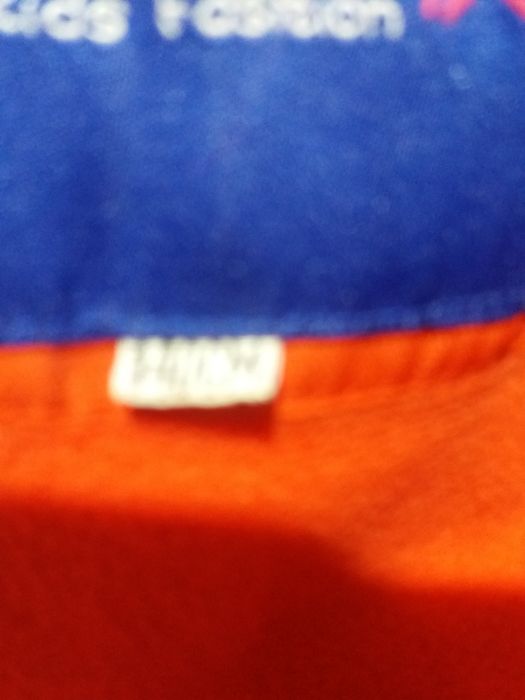 Продам детскую куртку на девочку рост 140