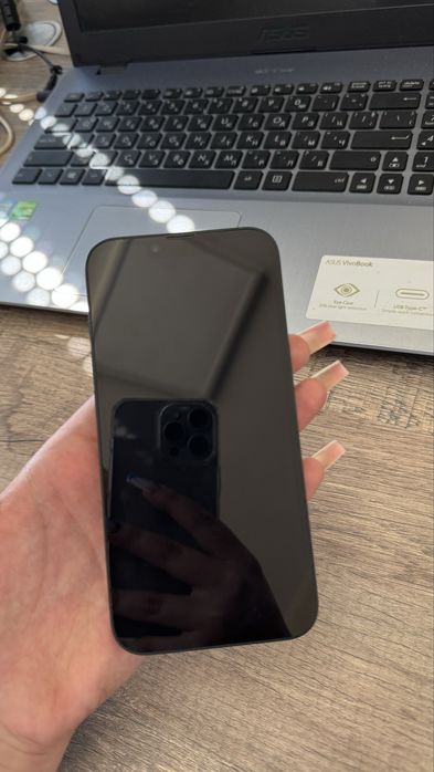 Продавам iphone 14 black