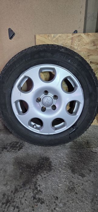 AUDI A4 джанти със зимни гуми 215/60/16  7Jx16  ET42  5×112  DOT 0618