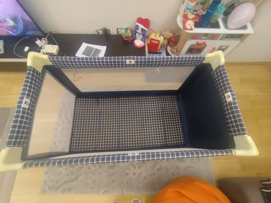 Бебешка кошара за сън