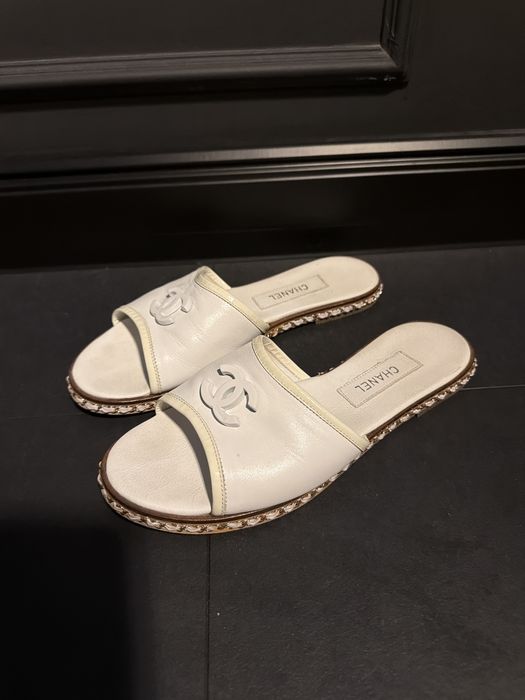 Бели Чехли chanel