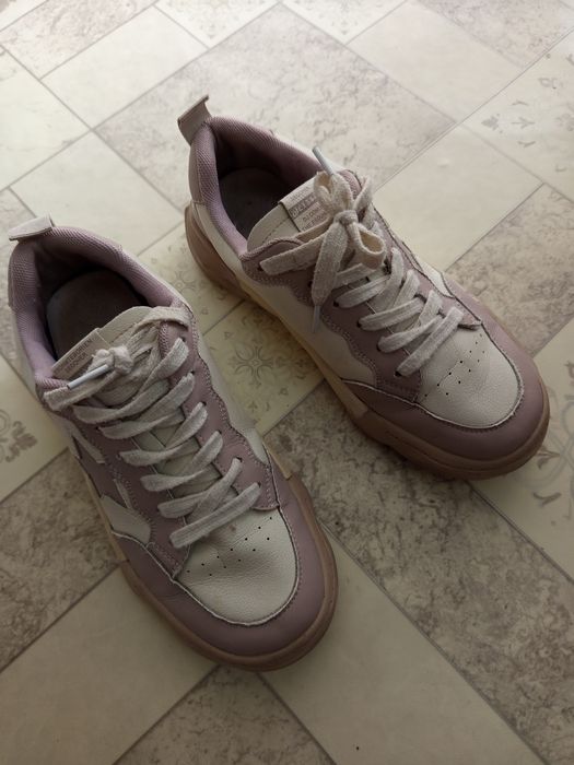 Продам зимние куртку