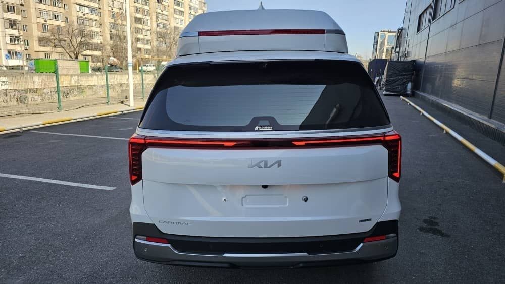 Kia Carnival Hi Limousine
