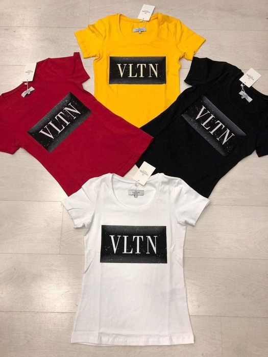 Дамски тениски различни