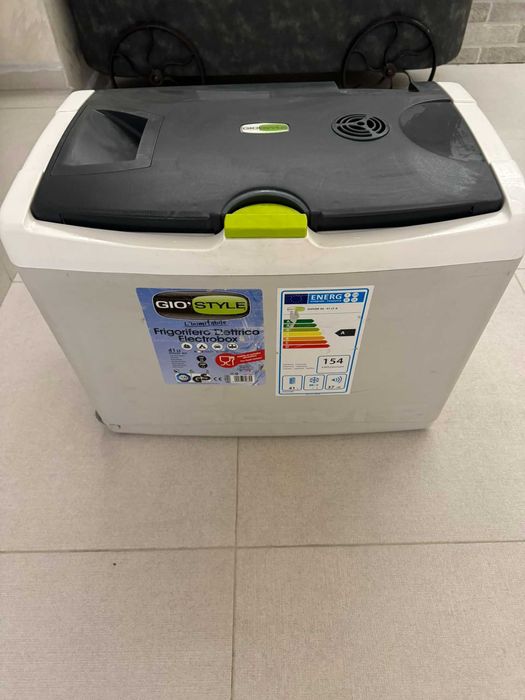 Електрическа хладилна кутия Gio Style Shiver 41 л, 12/230 V