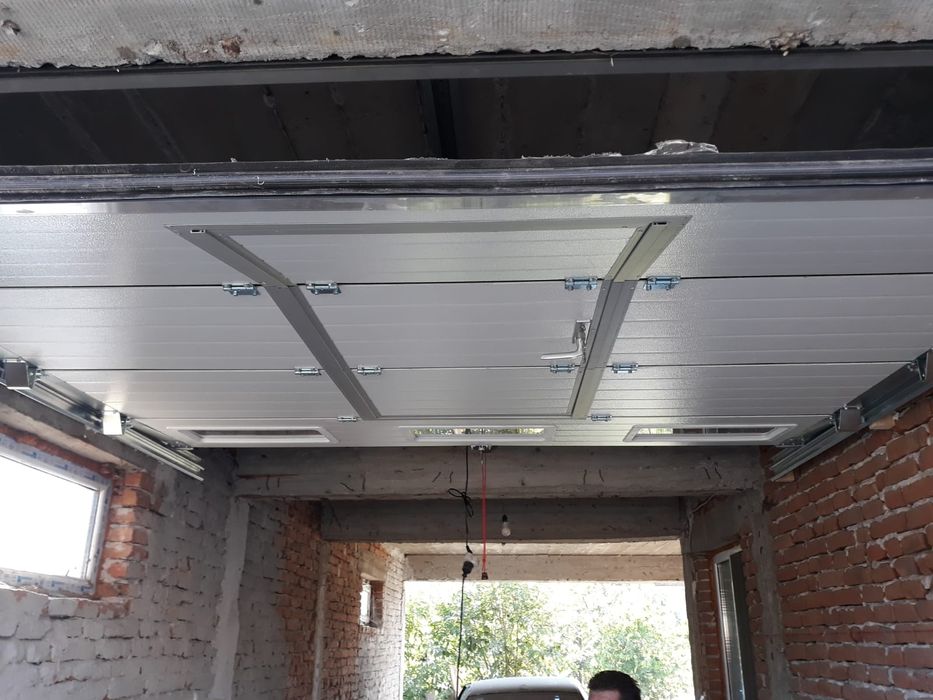 Usi de garaj,ferestre pvc, rulouri, plase insecte,