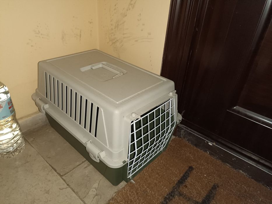 Клетка за транспортиране, тоалетна, чесалка