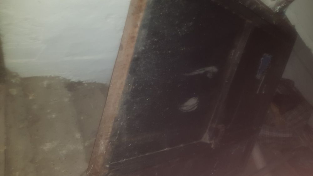 Подъездің  темір есігі