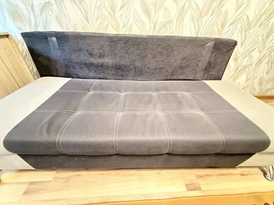 Продам диван недорого