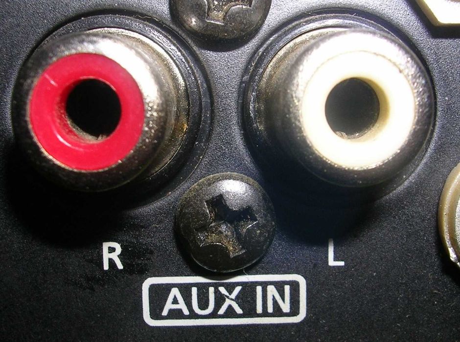 Стерео аудио система уредба Samsung Модел MM-ZB9