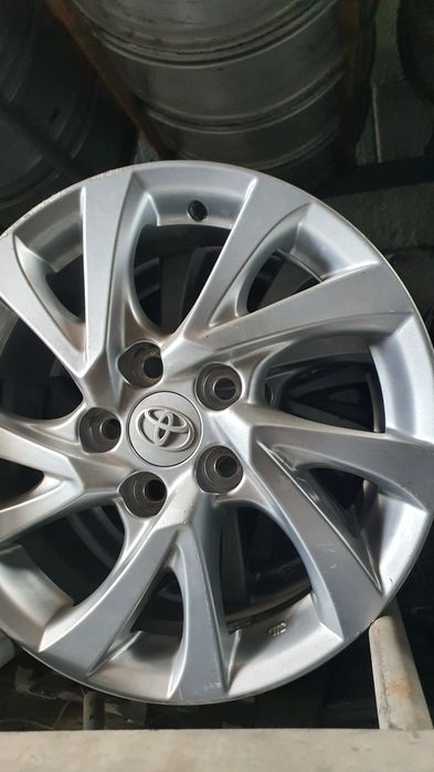 Jante Aliaj Toyota R16