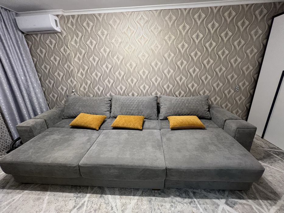 Продам большой ДИВАН.