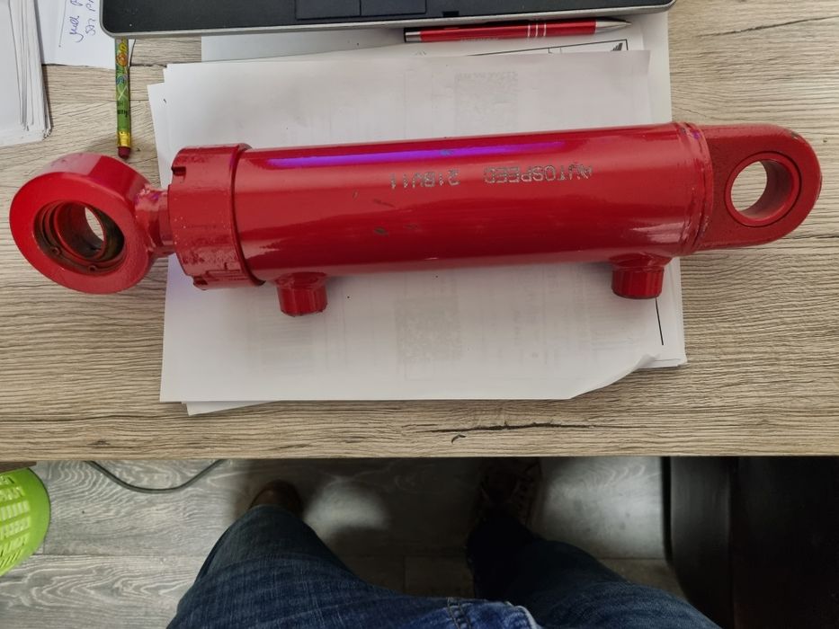 Cilindru hidraulic plug reversibil preț 477 lei