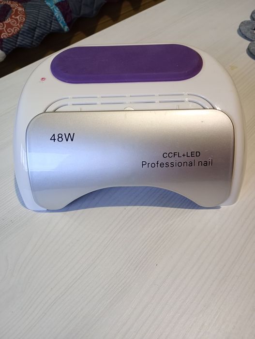 Фурна за гел лак,много добро качество