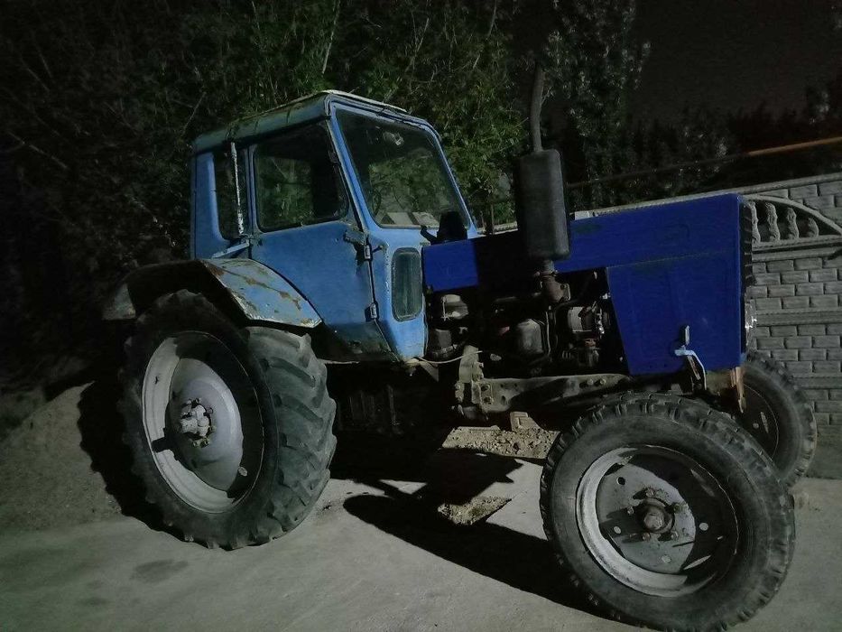 traktor sotiladi