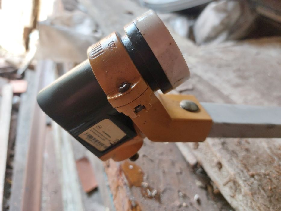 Телевизионная тарелка