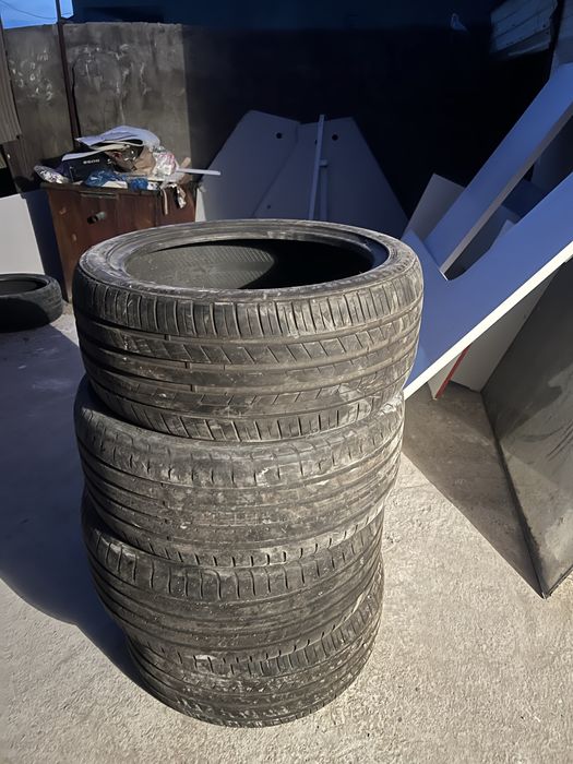 Балон 245/40 Я18