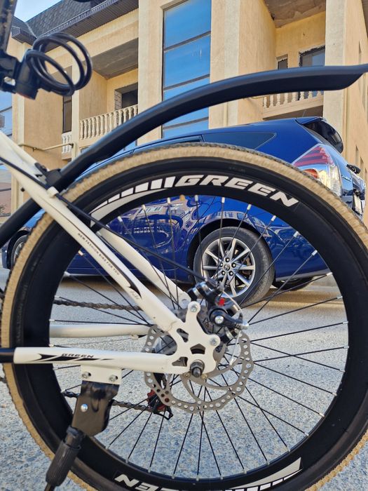 Велосипед, очень хорошом состояний, всё работает.