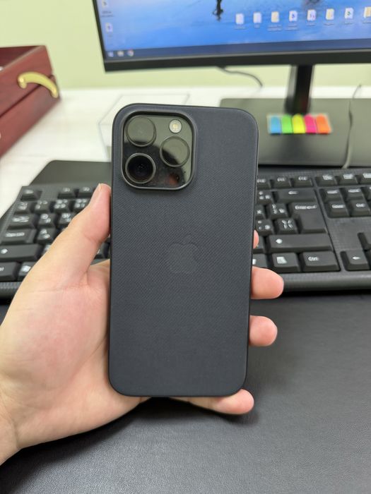 Оригинал чехол на iPhone 15 Pro Max