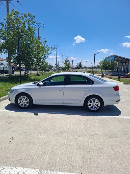 VOLKSWAGEN Jetta 2014 — imagine 4