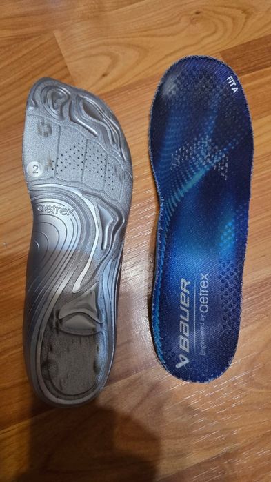 коньки bauer Supreme m5 pro 2.5 +стельки  bauer aetrex orthotics